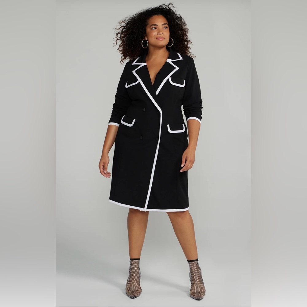 Fashion to Figure The Luxe Blazer Dress in black. Size 1